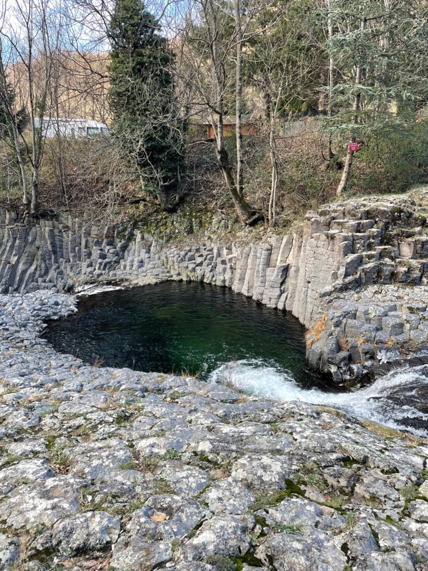 Gite De La Cigale Burzet Esterno foto